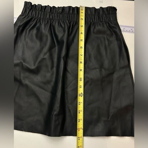 Zara Black Paperbag Waist Pull-On Mini Skirt Size Small - Picture 4 of 6